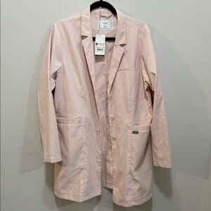 Figs Women's pink powder Bellevue slim long lab coat